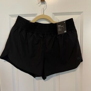 GAP Women's Runaround Black Athletic Shorts